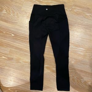 Lululemon black cropped leggings with pockets